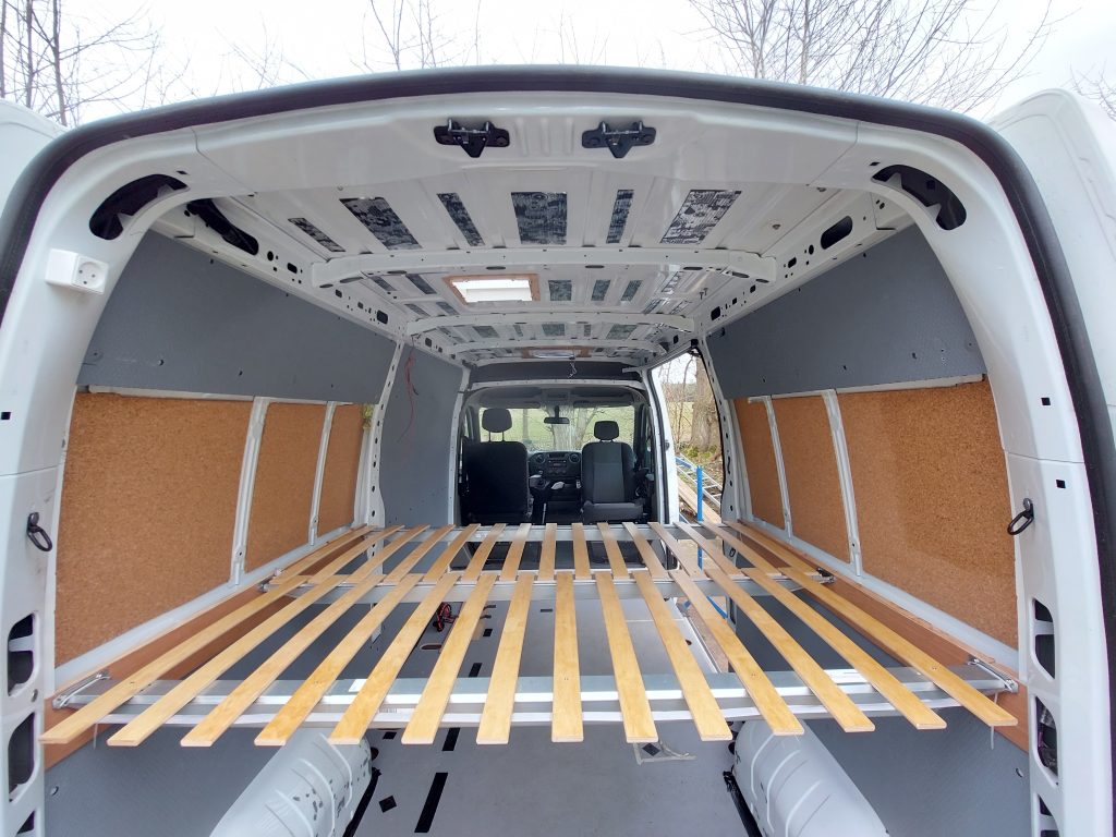 Renault Master L2H2 Querbett
